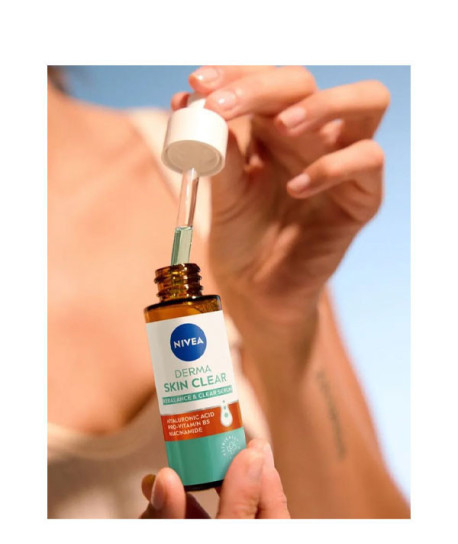 DERMA SKIN CLEAR SERUM