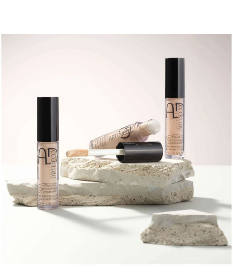 FLUID CAMOUFLAGE CONCEALER