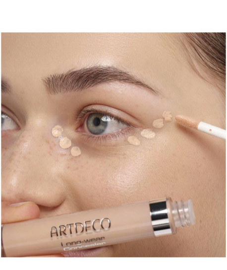 LONG-WEAR CONCEALER