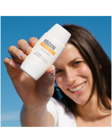 FOTOULTRA 100 ACTIVE UNIFY SPF50+