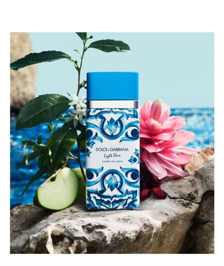 LIGHT BLUE CAPRI IN LOVE
