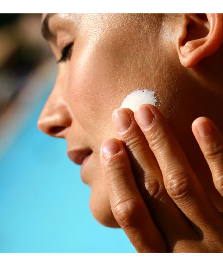 PROTECTOR SOLAR FACIAL ANTIEDAD SPF50