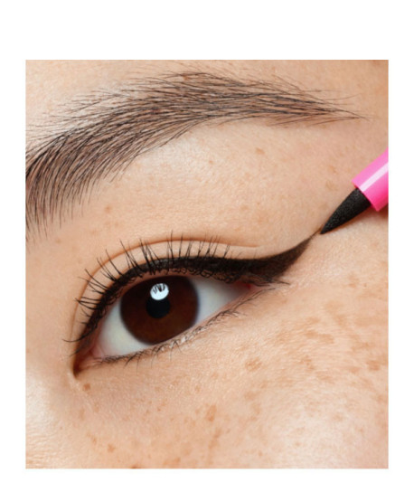 LINE IT LIKE A PRO! EYELINER