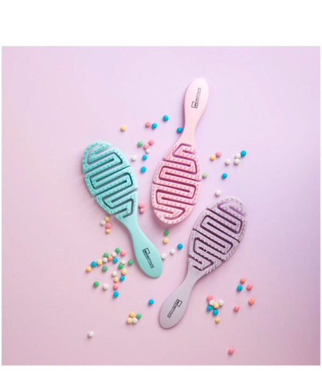 SUPER FLEXIBLE BRUSH