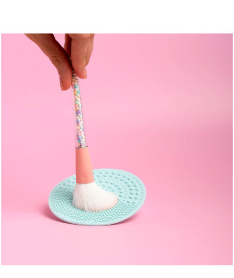 BRUSH CLEANSING PAD