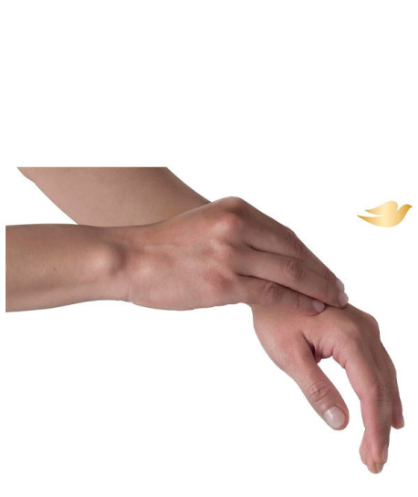 BODY LOVE ESSENTIAL CARE HAND CREAM 48H WITH CERAMIDE