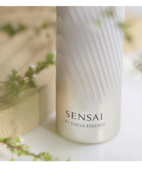 LIFT FOCUS ESSENCE