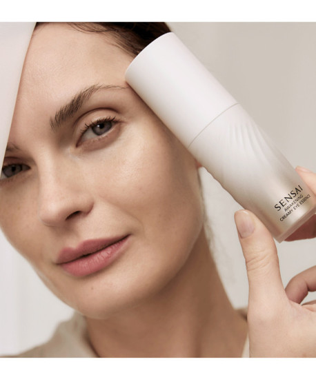 AWAKENING CREAMY EYE ESSENCE