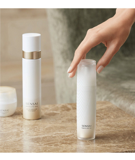 ESSENCE DAY VEIL