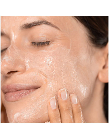 EXFOLIATING ROSE FACIAL CLEANSER