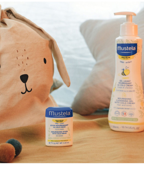 STICK NUTRITIVO CON COLD CREAM Y CERA DE ABEJA