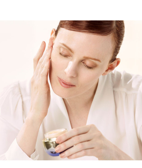 VITAL PERFECTION OVERNIGHT FIRMING TREATMENT