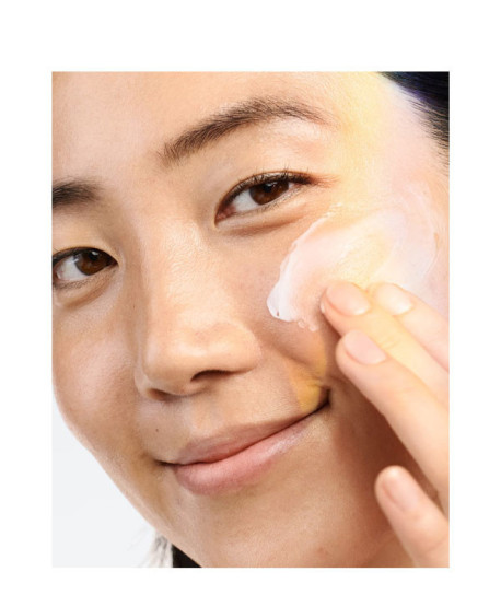 EVEN BETTER CLINICAL BRIGHTENING MOISTURIZER